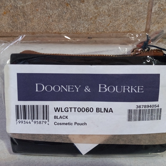Dooney & Bourke Bags Nwt Dooney Bourke Black Tartan Cosmetic Makeup